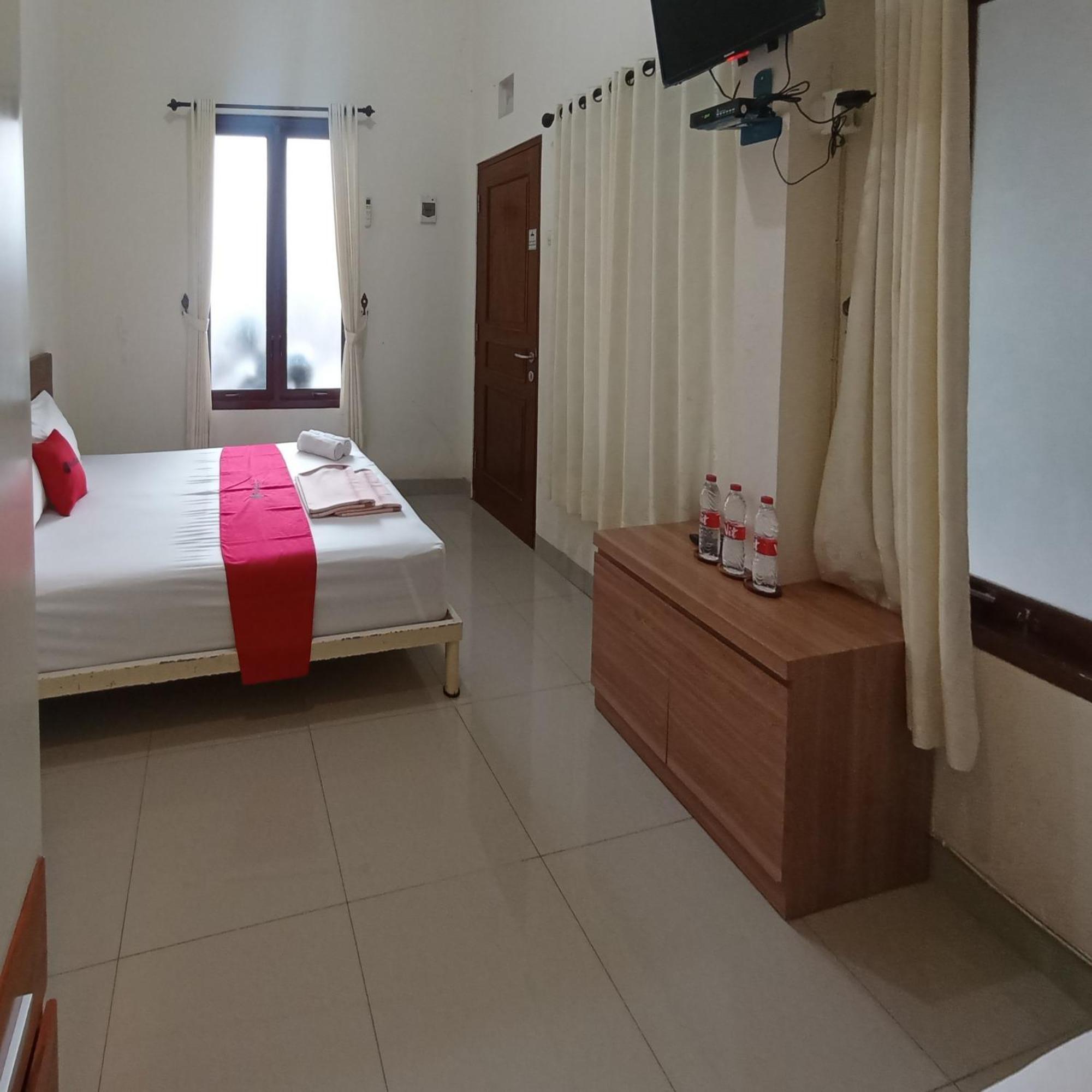 OYO 3314 Syariah House Hotel Purwokerto Bagian luar foto