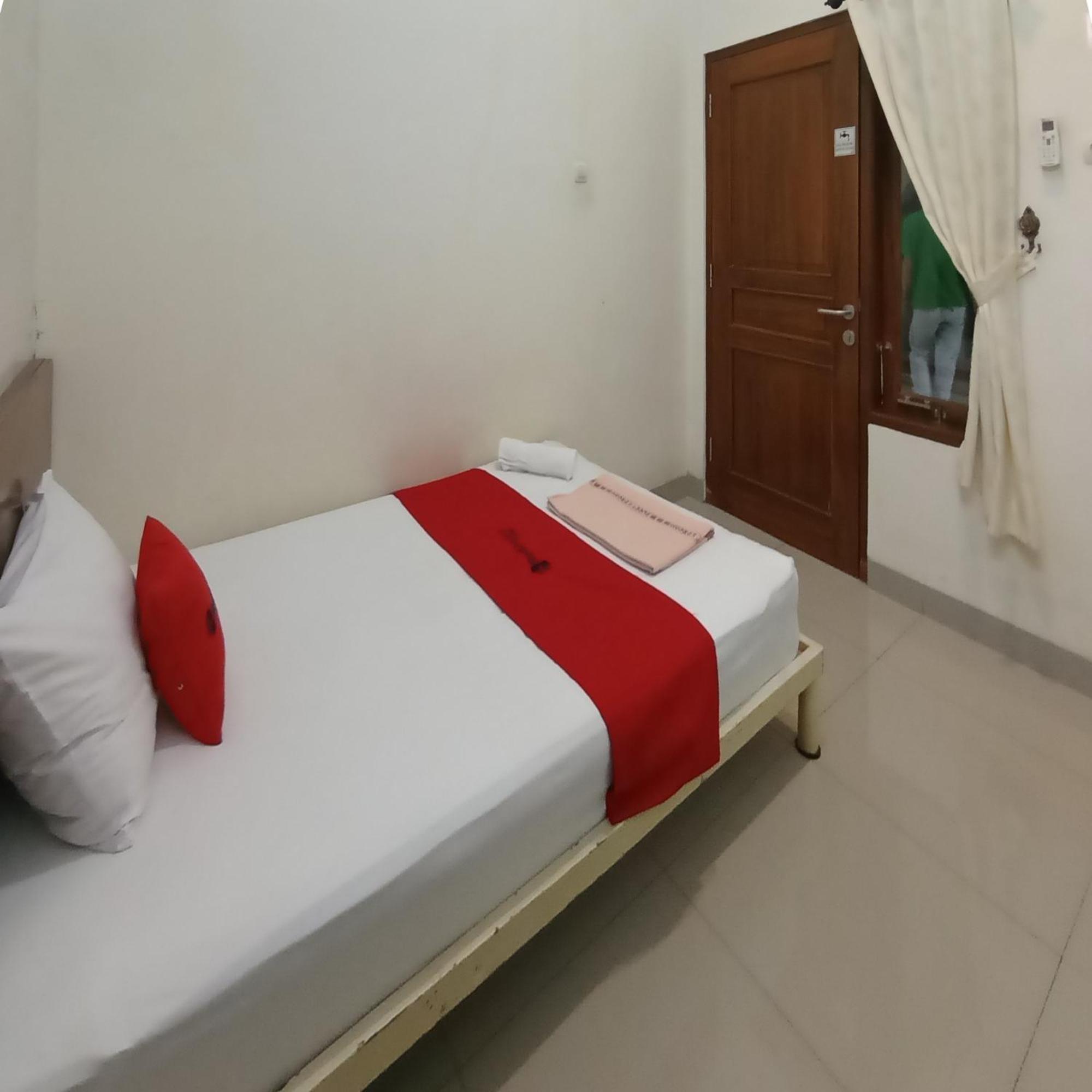OYO 3314 Syariah House Hotel Purwokerto Bagian luar foto