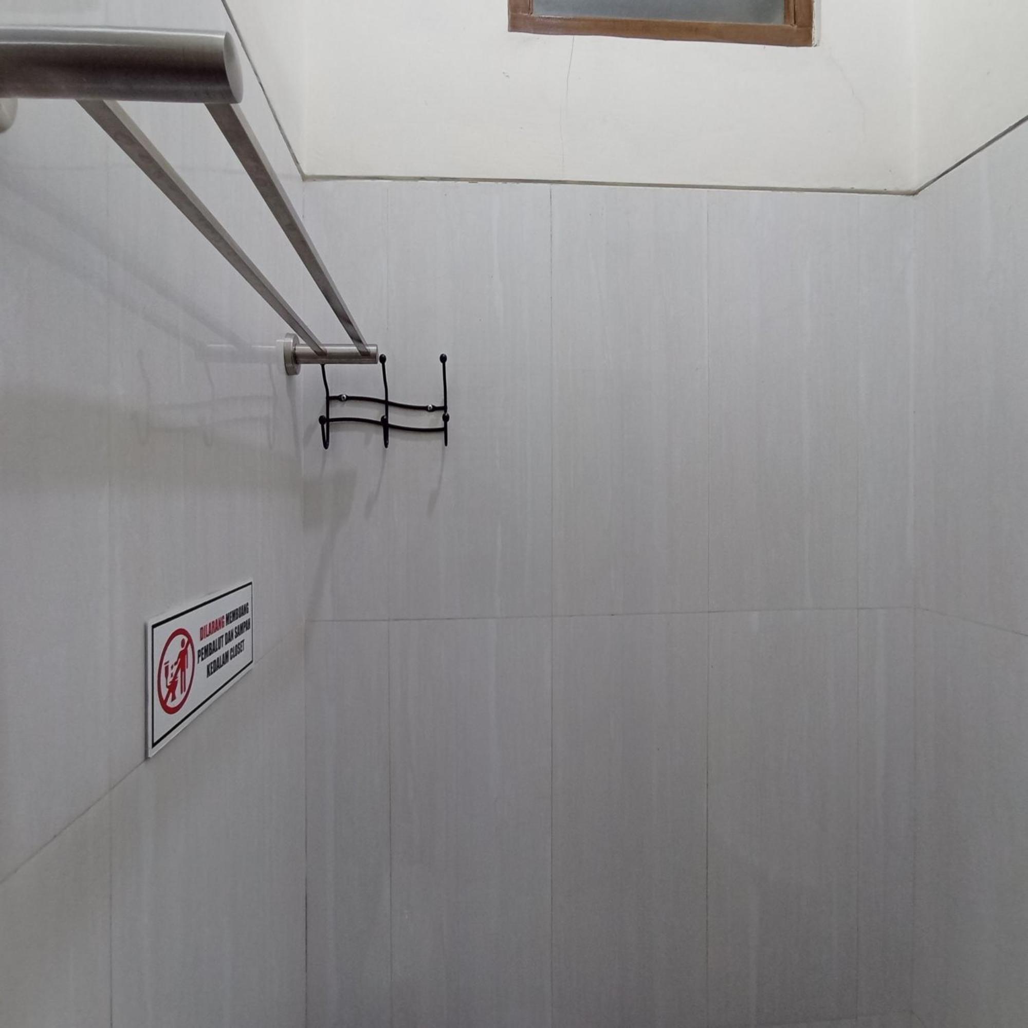 OYO 3314 Syariah House Hotel Purwokerto Bagian luar foto