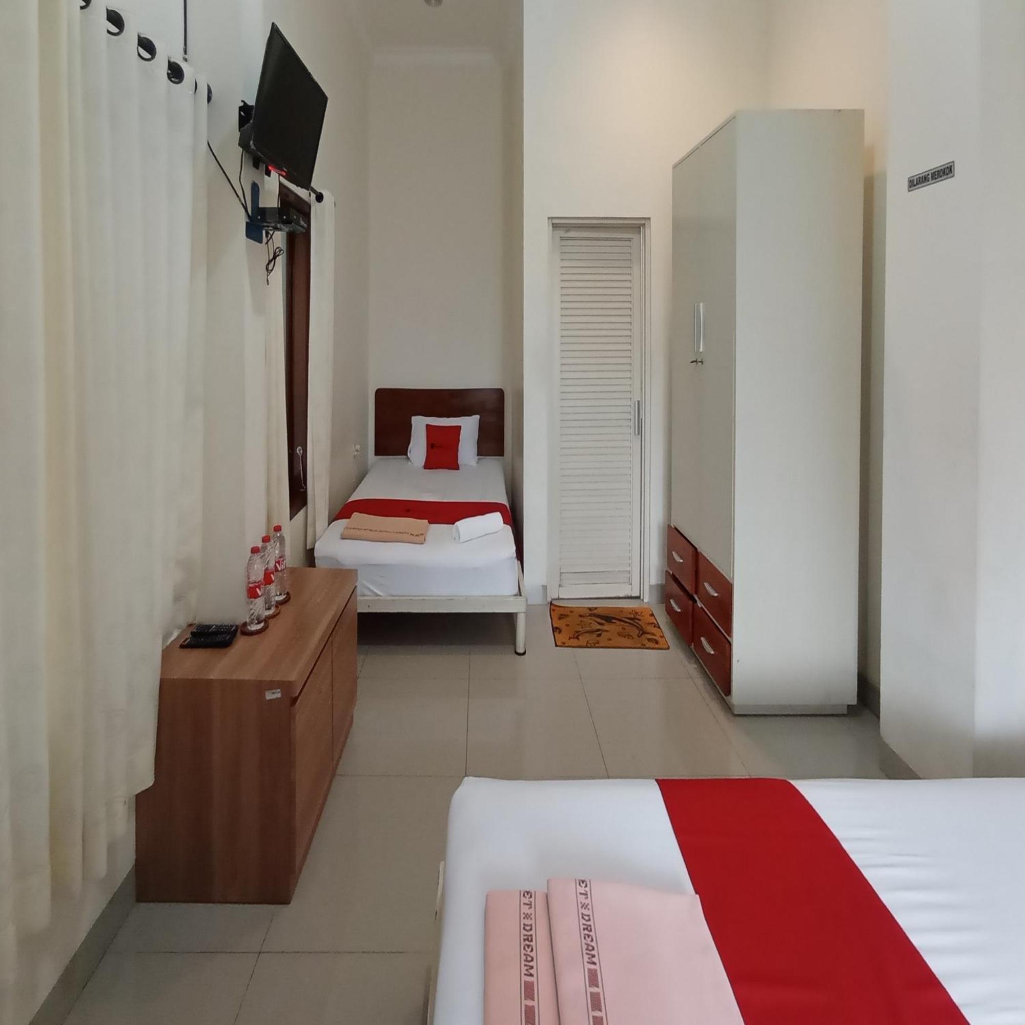 OYO 3314 Syariah House Hotel Purwokerto Bagian luar foto