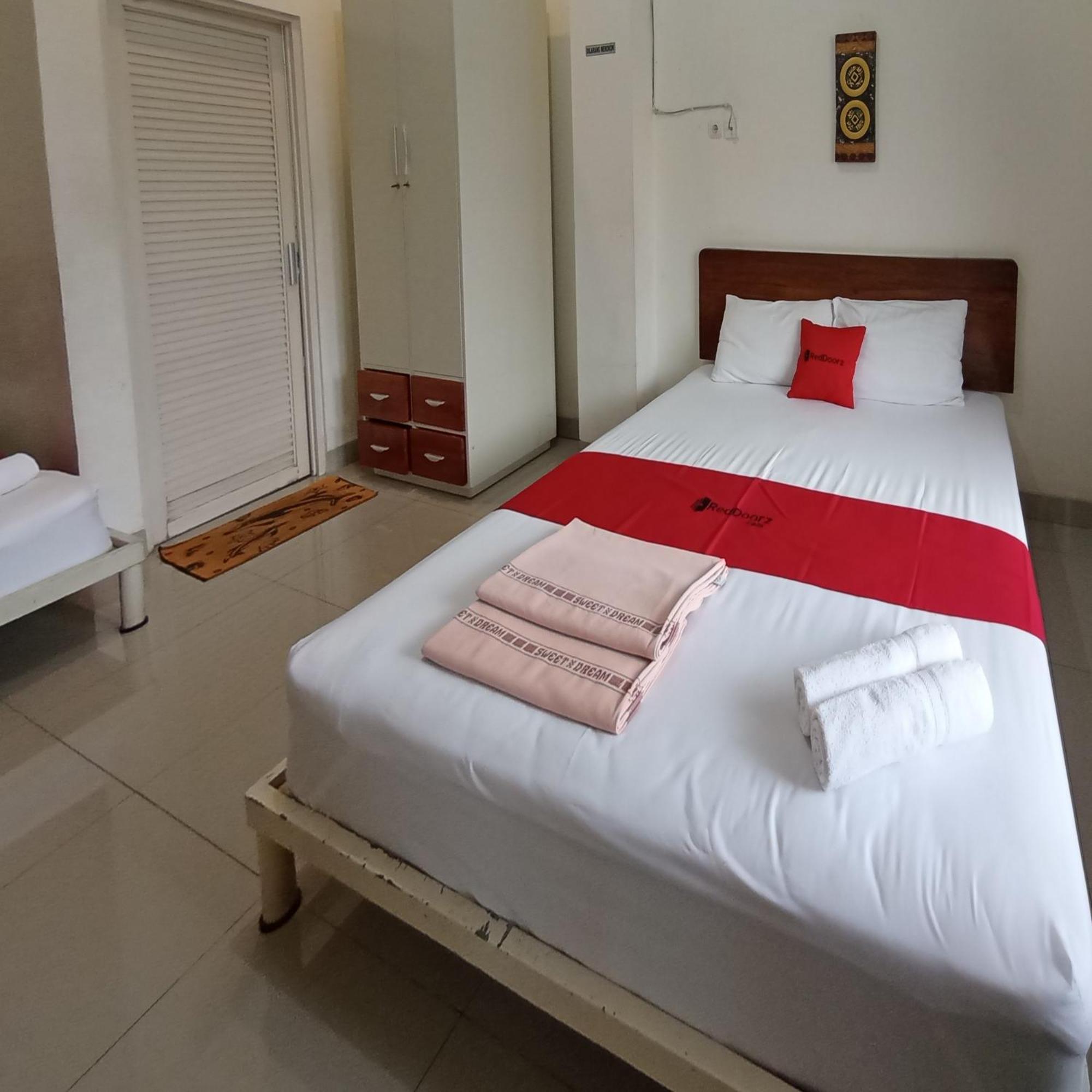 OYO 3314 Syariah House Hotel Purwokerto Bagian luar foto