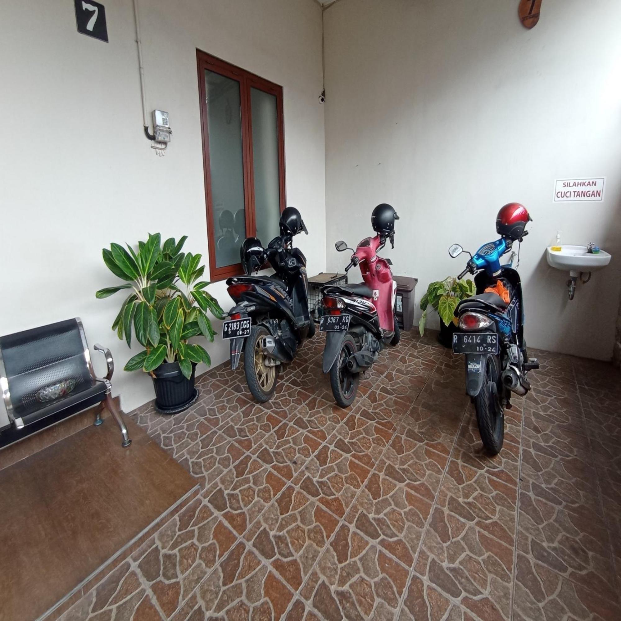 OYO 3314 Syariah House Hotel Purwokerto Bagian luar foto