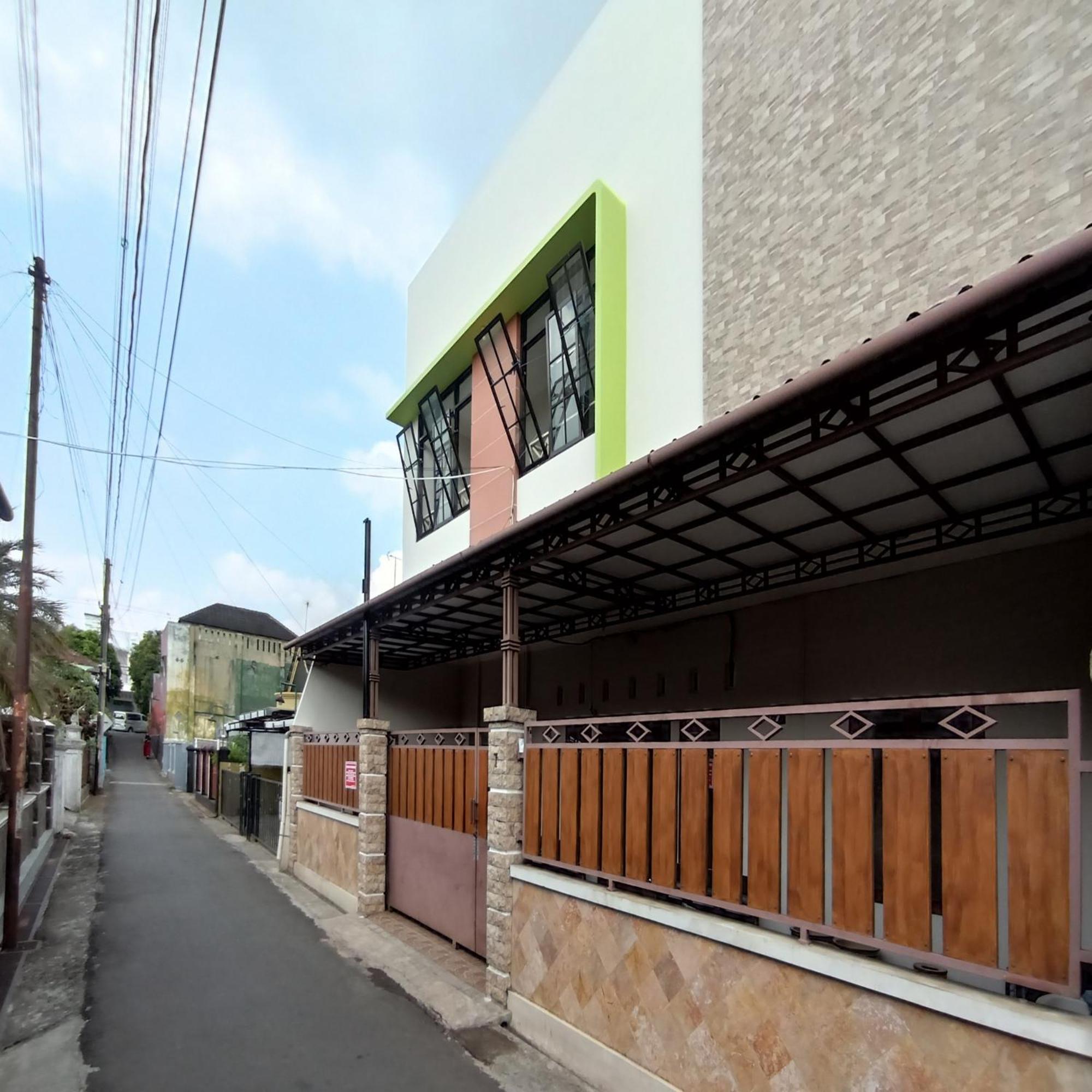 OYO 3314 Syariah House Hotel Purwokerto Bagian luar foto