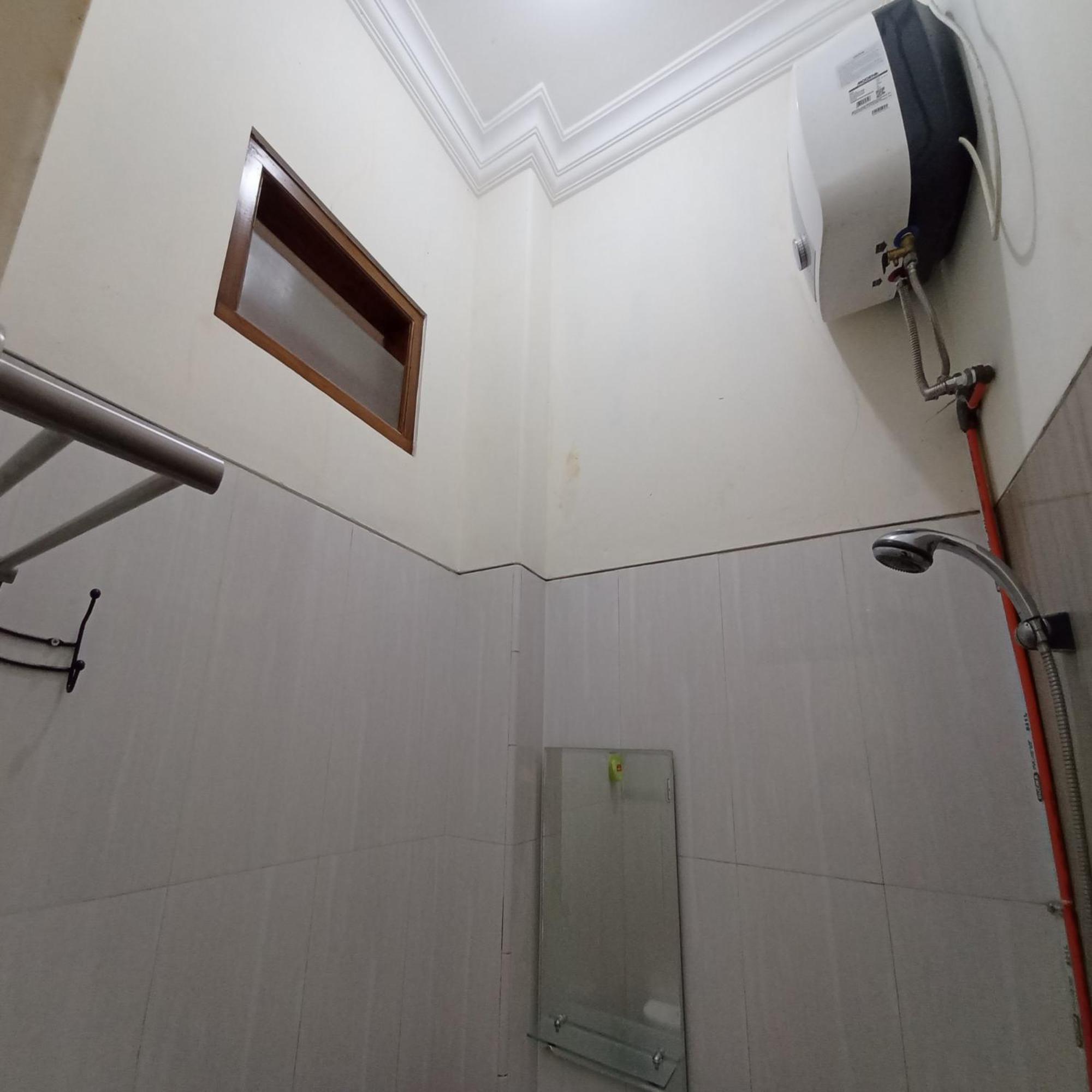 OYO 3314 Syariah House Hotel Purwokerto Bagian luar foto